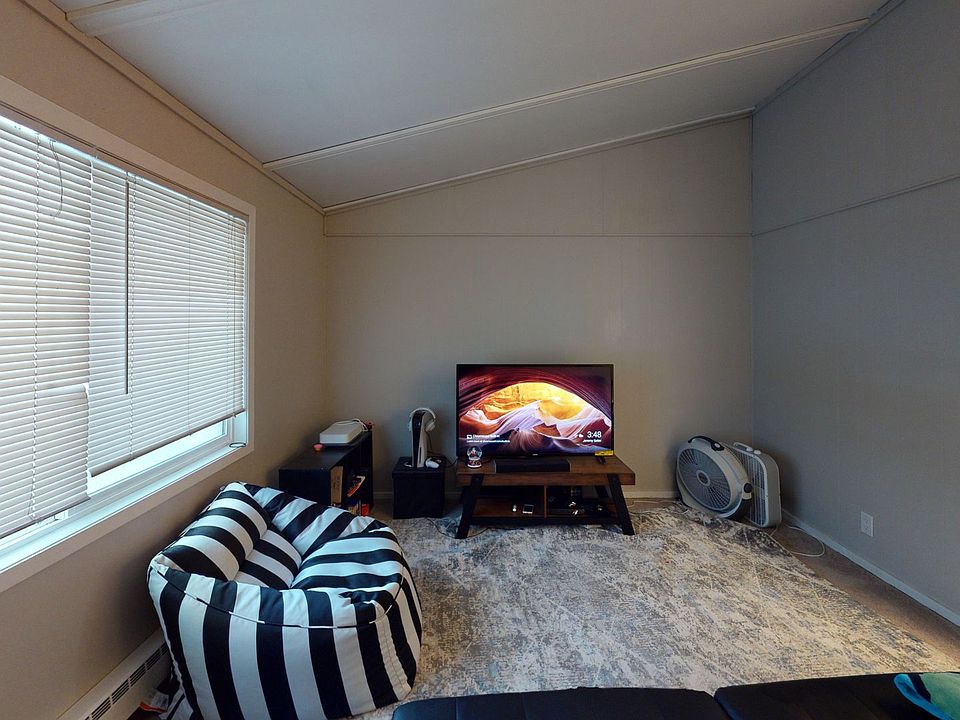 1st image of 253 E 8th Ave APT 3