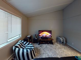 253 E 8th Ave APT 3, North Pole, AK 99705