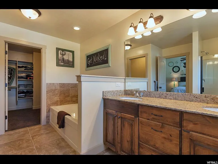 1252 N Willowbrook Ln — Photo 13