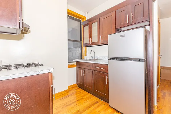 Rented by MySpaceNYC | media 9