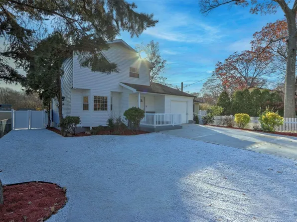 146 Moriches Mid.Is. Road N, Shirley, NY 11967