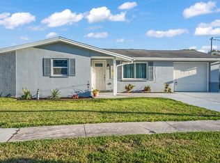 1655 Roundtree Rd, Holiday, FL 34690