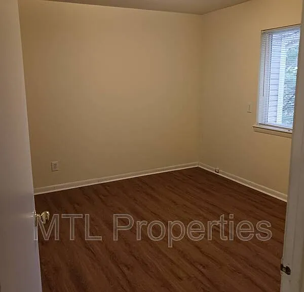 1674 Eagles Pl #1 — Photo 6