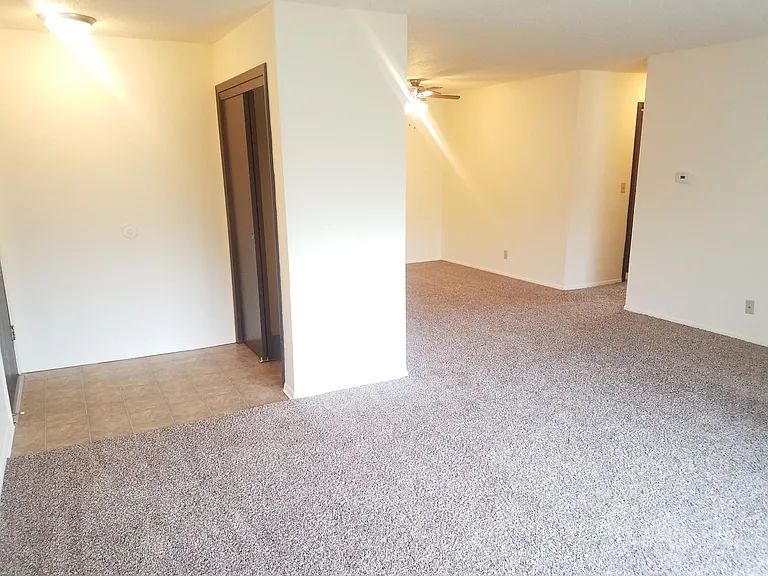Kimberly Club Apartments — Photo 172