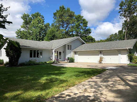 2nd image of 502 Shorewood Dr
