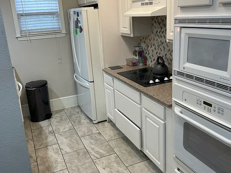 1811 Stagecoach Village Ct — Photo 6