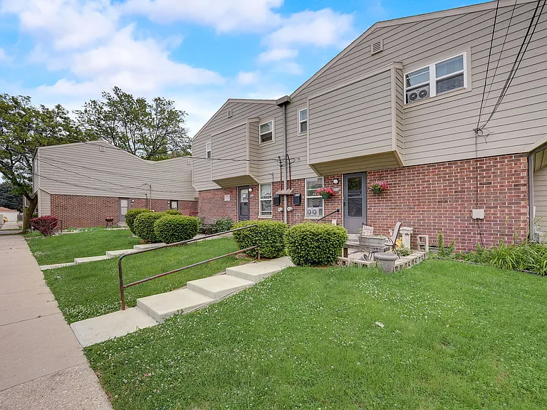 6204 W Main St — Photo 17