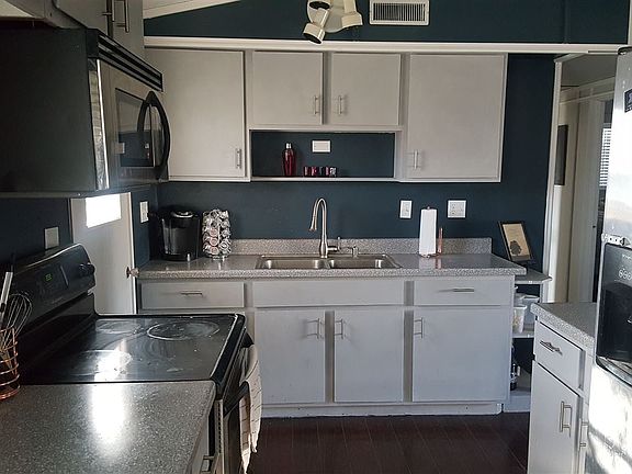 4th image of 104 Lilac Ave