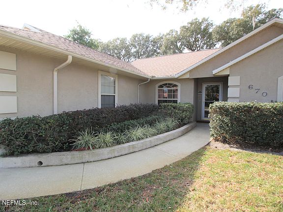 3rd image of 670 Bahia Ct