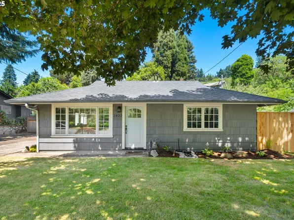 2822 NE Fremont Dr, Portland, OR 97220