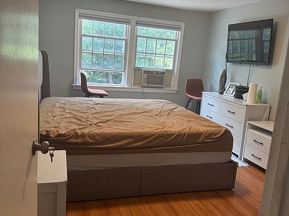5th image of 71 Mystic St APT 11