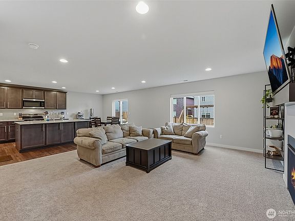 4th image of 1304 10th Street
