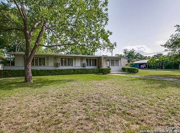 5th image of 431 Brightwood Pl