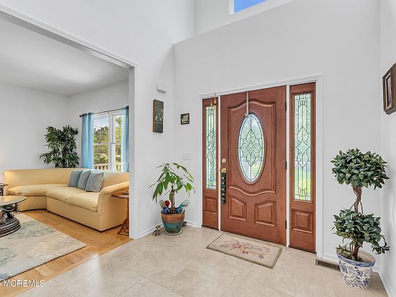 4th image of 1607 Twin Lakes Drive