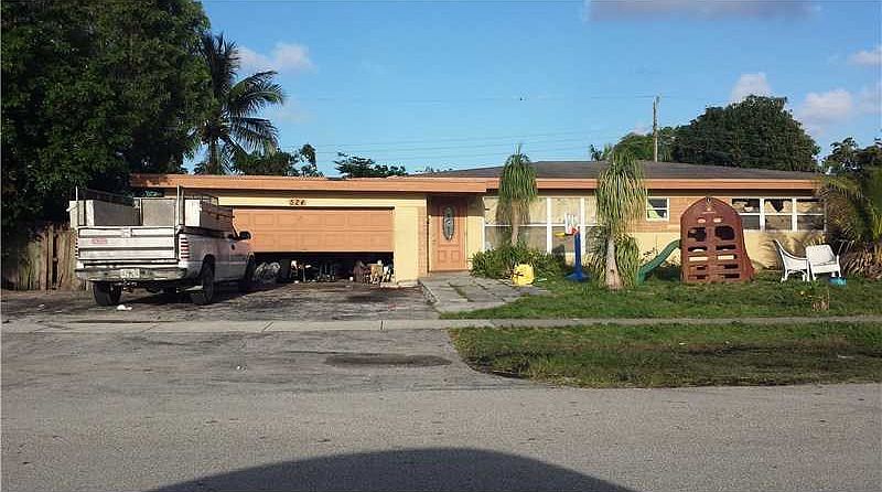 2nd image of 524 W Dayton Cir