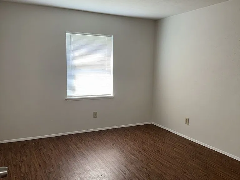 3905 Seven Gables St — Photo 15