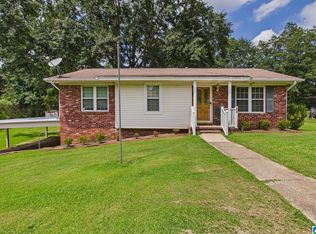 924 Crestview Ln, Adamsville, AL 35005