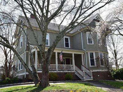 137 Taylor St, Mount Airy, NC, 27030