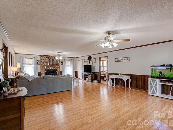 4th image of 4226 Red Maple Rd
