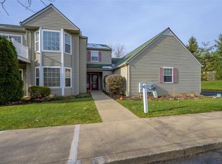 1005 Canyon View Rd APT G, Northfield, OH 44067