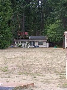 3rd image of 3853 Pleasant Beach Dr NE