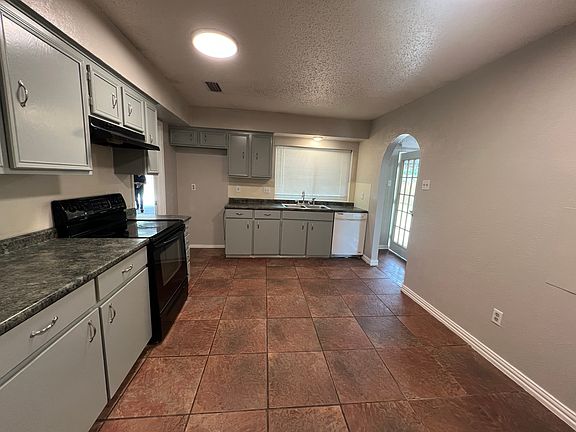 5th image of 1057 Sunset Cir