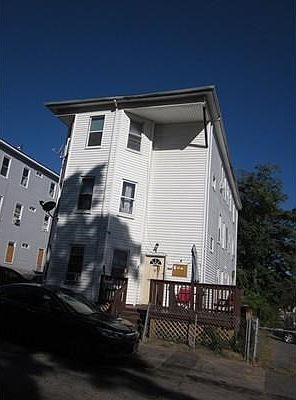 2nd image of 9 Mott St