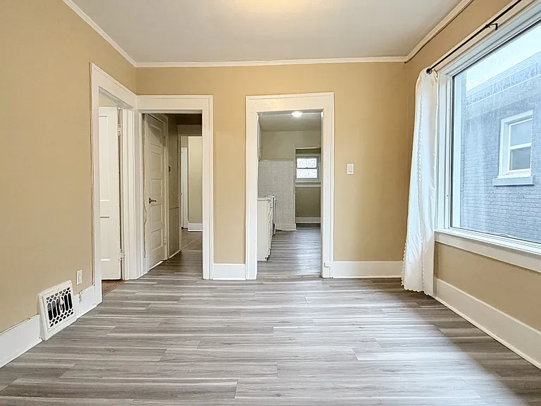 1165 Howard Ave #4 — Photo 6