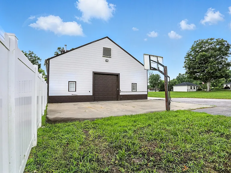 311 Jordan Rd — Photo 6