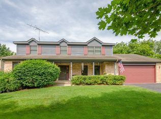 322 Lorraine Dr, Crystal Lake, IL 60012