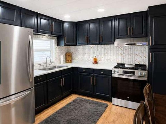 2nd image of 3300 E Broadway Road #209
