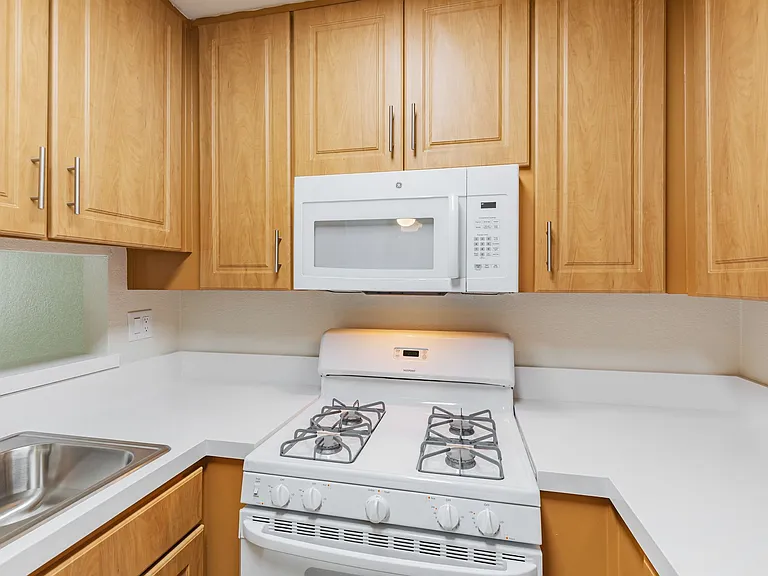 Sea Breeze Apartments for rent in Marina, CA — Photo 13