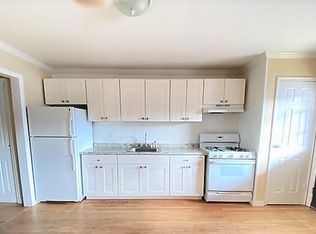 1135 Walt Whitman Rd APT 8, Melville, NY 11747