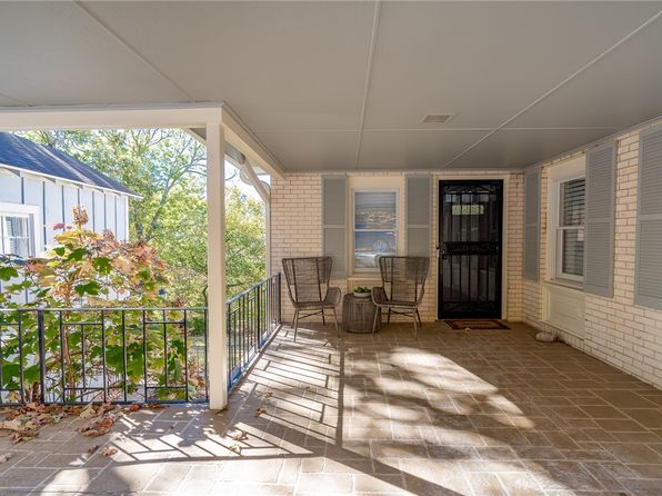 109 W Skyline Dr, Fayetteville, AR 72701