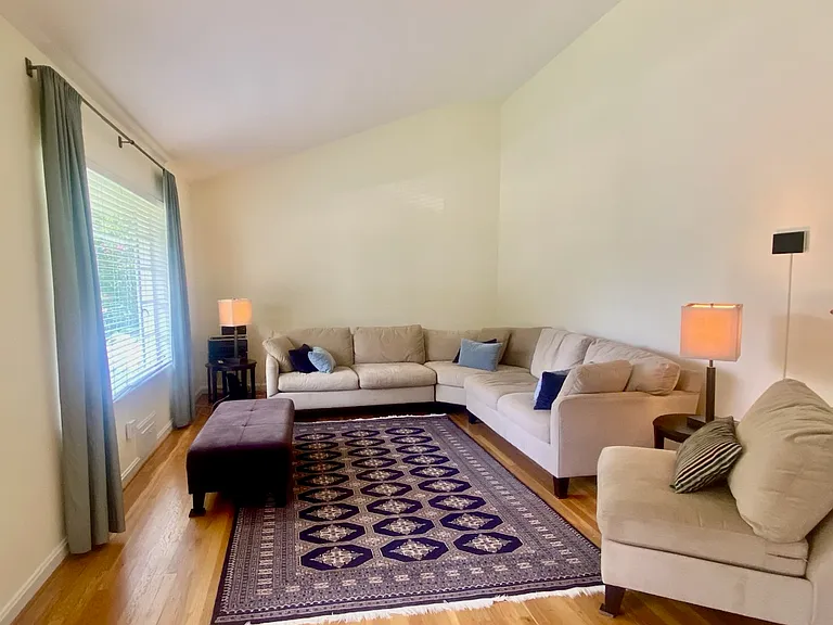 6207 Maiden Ln — Photo 9
