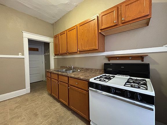 4th image of 296 Bates Ave APT 10A