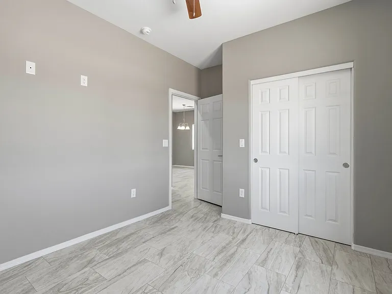 944 W 34th St #1 — Photo 12