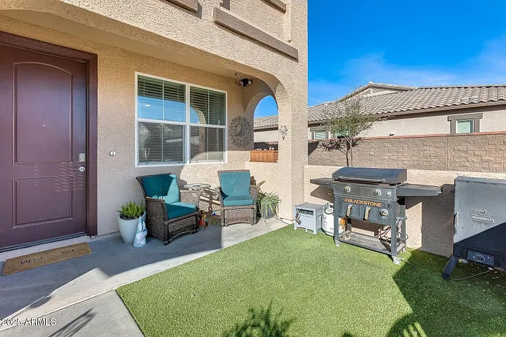 3 bed, 2.5 bath, 1856 sqft, $2,399 — Photo 4