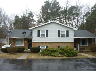 4690 Burton St SE, Kentwood, MI 49546