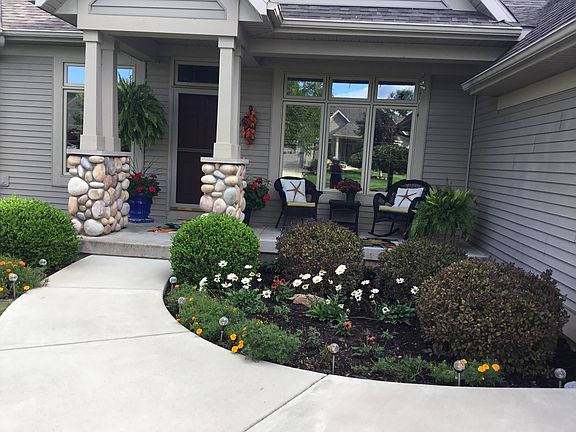 4th image of 2263 Pin Oak Ct NW