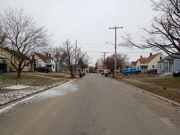 4th image of 2228 Suncrest Dr