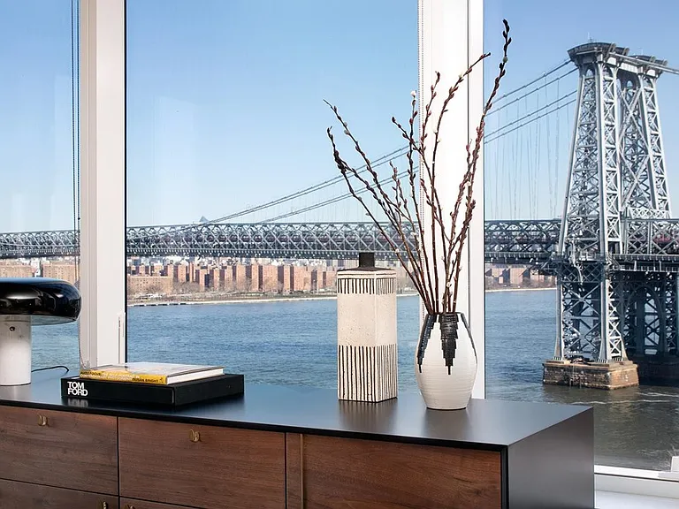 420 Kent Ave #Penthouse 24 — Photo 4