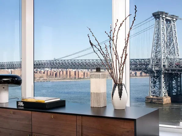 416 Kent Avenue image 3 of 29