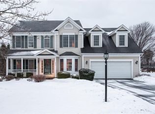 942 Weymouth Ct, Victor, NY 14564