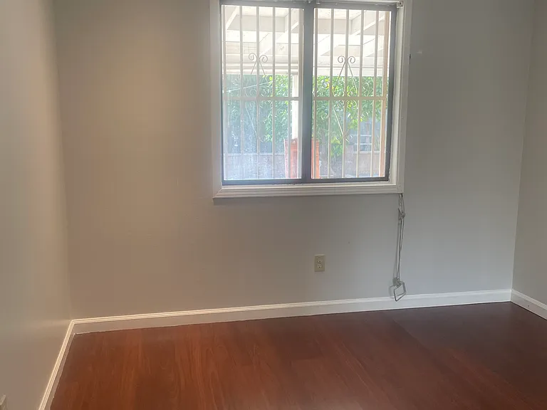 Buckeye St — Photo 15