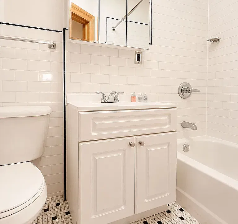 140 A Lexington Ave #A
