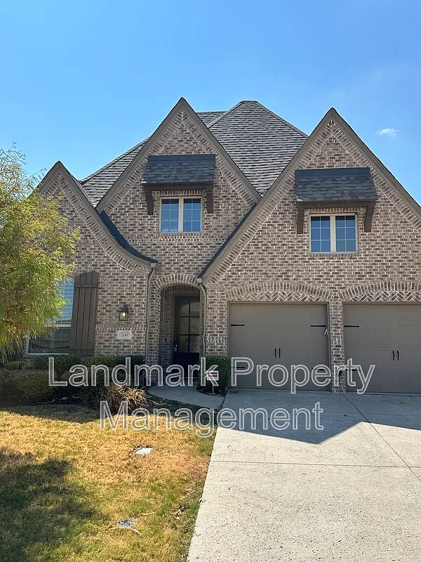 4 bed, 3.0 bath, 2985 sqft, $3,250 — Photo 1