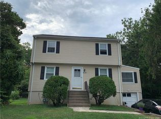 42 Severance Dr #2F, Stamford, CT 06905