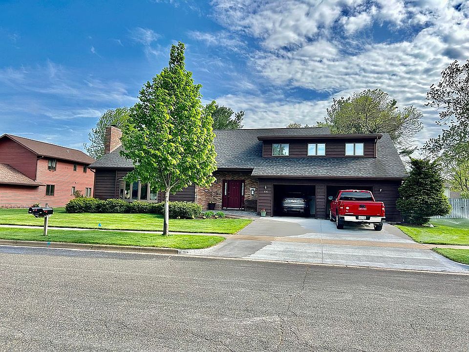 2nd image of 616 Ridgeview Dr