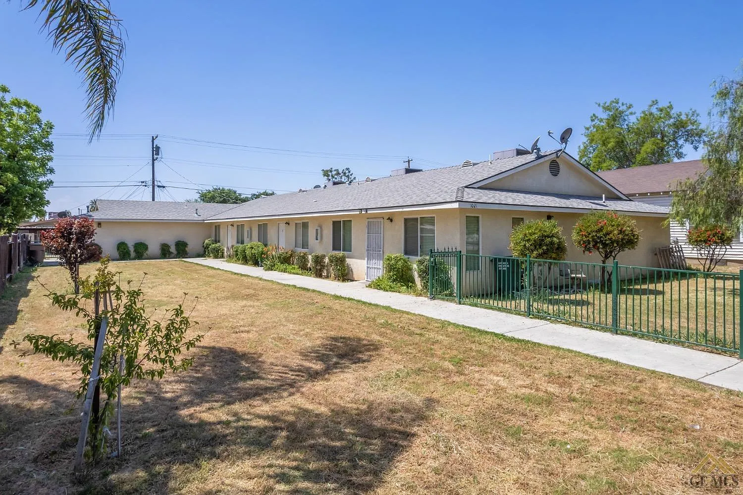 1021 Flower St photo 1